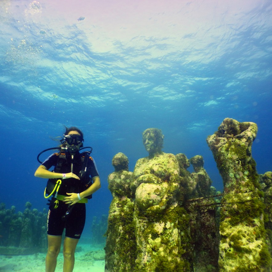 snorkeling in cancun underwater museum